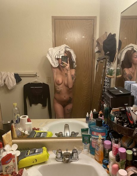 bronwynnrosee 裸モデル ギャラリー