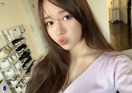 Plooful アート女優 画像