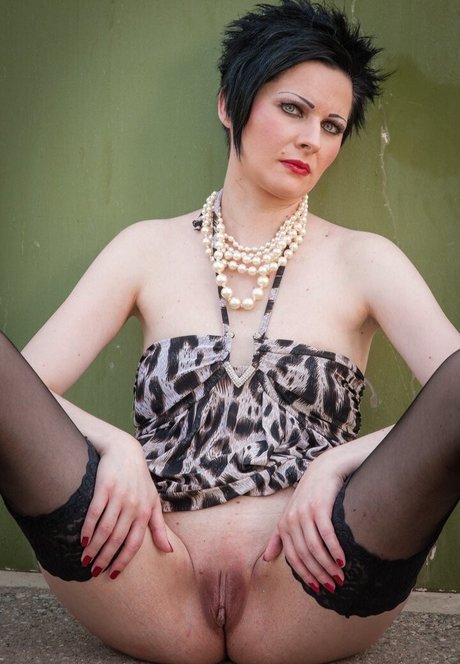 InaBlue 可愛いモデル ギャラリー