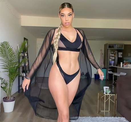 Alysse Joyner 無料モデル 写真