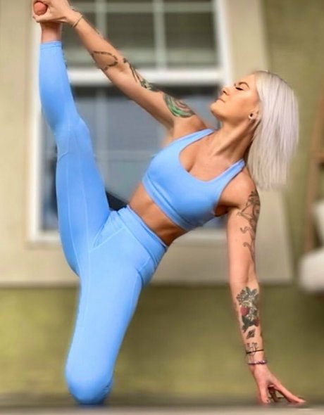 Lilveganslut_ ヌードスター 写真