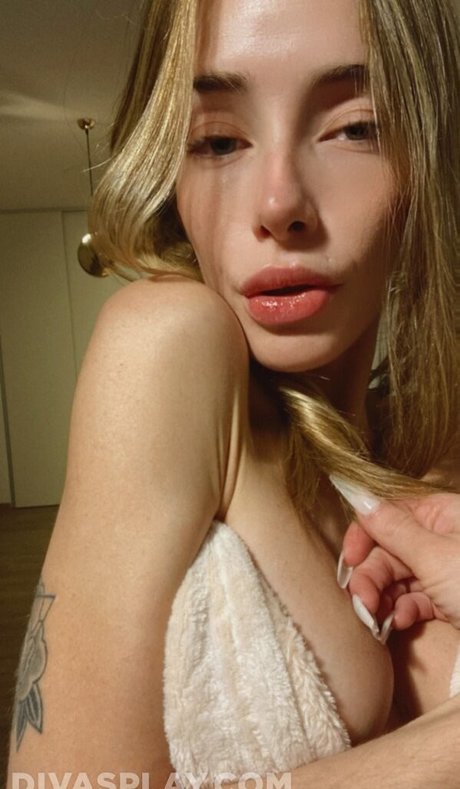 Melu Yoverno 高品質のスター 写真