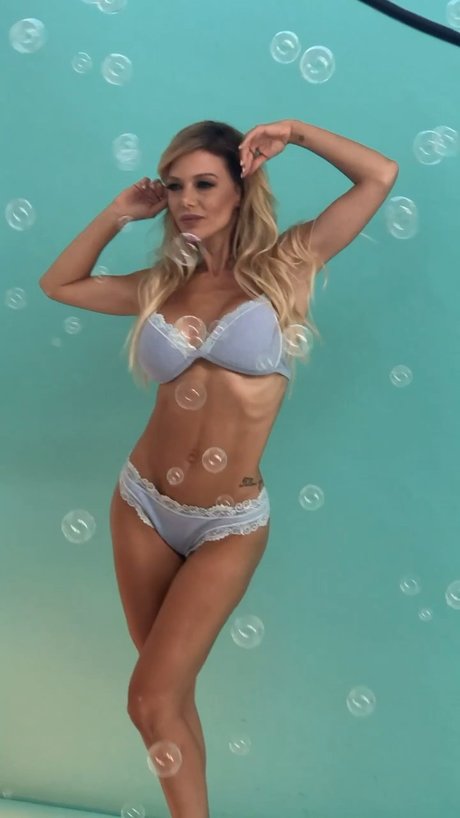 Evangelina Anderson 美しいモデル 写真