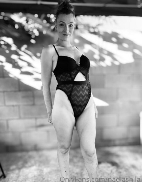 Nadia Shila セクシーモデル 画像