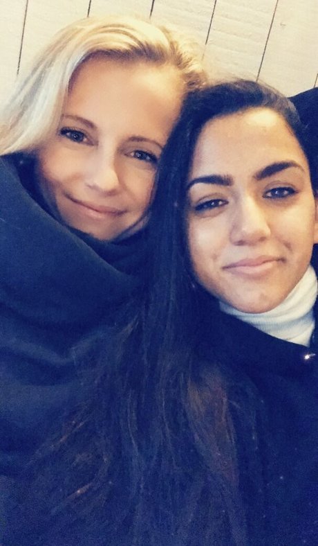 Julia Simic トップスター 写真