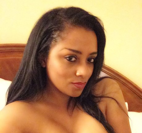 Shana Mangatal ポルノスター 画像