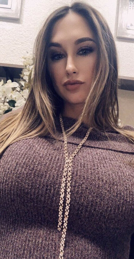 主観視点の手コキOnlyFans 可愛い 画像