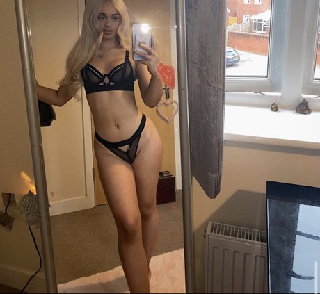 Olivia Lee スター ヌード 写真