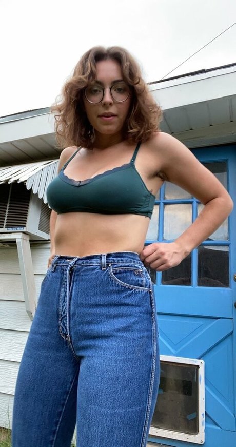 Kayleigh Adams 女優 画像