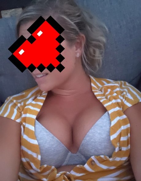 Grabymyneckk 裸のスター 写真