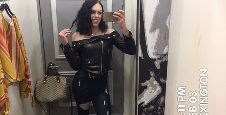 caylie ホットスター 写真