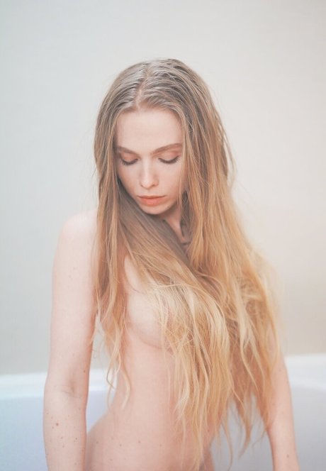 SiriSirililia ホットなスター 写真