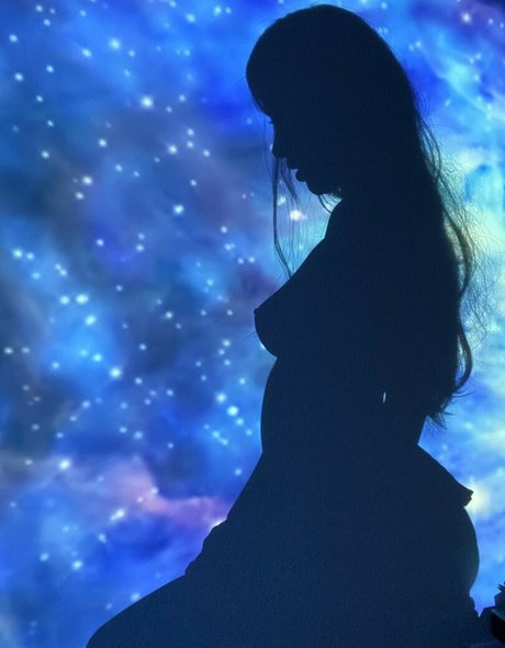 ブルネットのPOV OnlyFans 美しい裸 写真