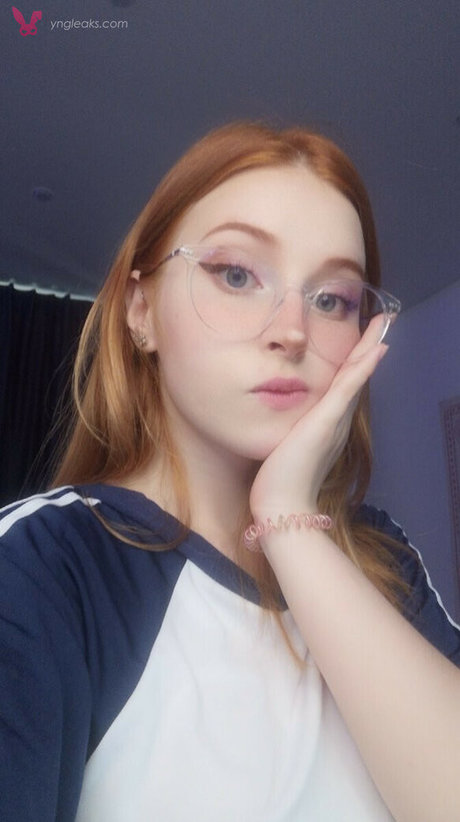 レズビアンの足OnlyFans 美しいヌード 画像