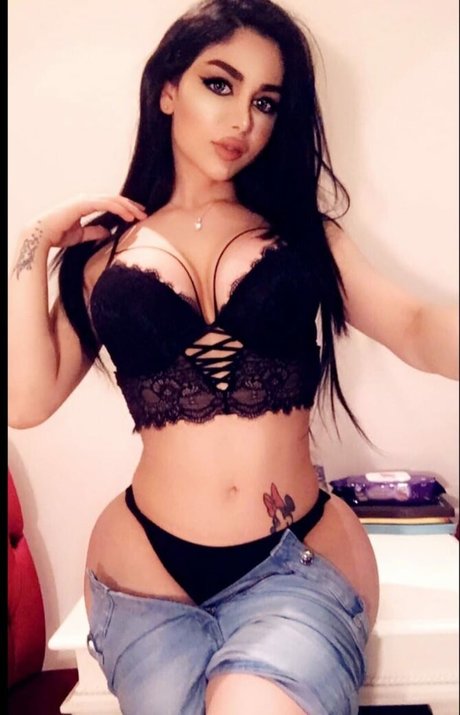 イギリスのプッシーOnlyFans 無料アダルト 写真