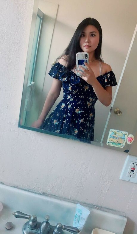 Windellia セクシーモデル 写真