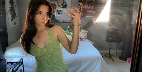 cinnamonxbuns 裸の女優 ギャラリー