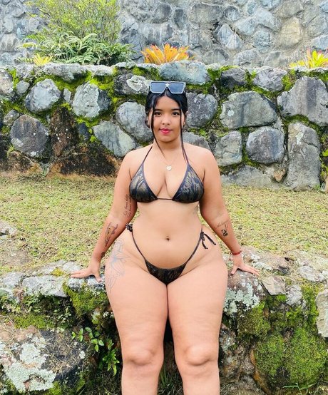 毛深い足のOnlyFans ホット ギャラリー