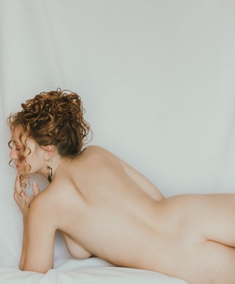 Ana Damski ヌードのポルノスター 写真