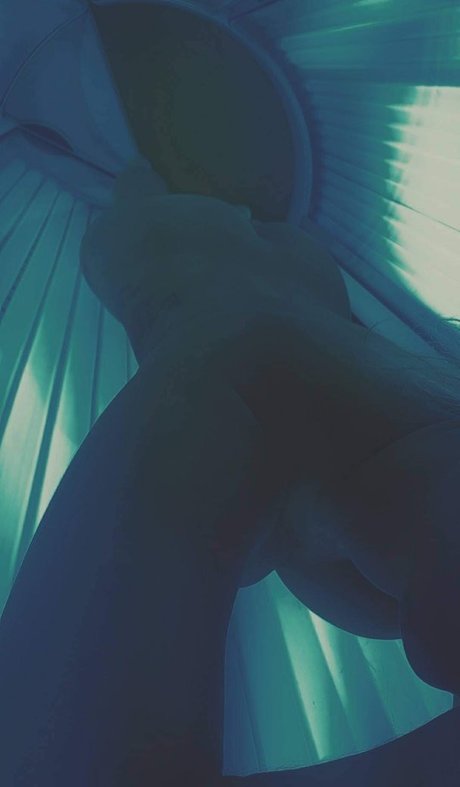 ビデオ通話 オンリーファンズ ホット 写真