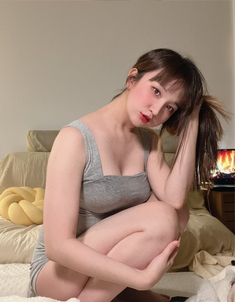 巨乳で曲線美のOnlyFans セクシーxxx 画像