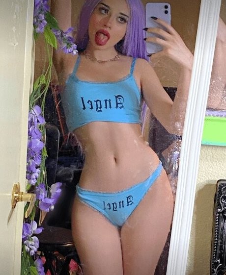 awhuhlol セクシーなスター 写真