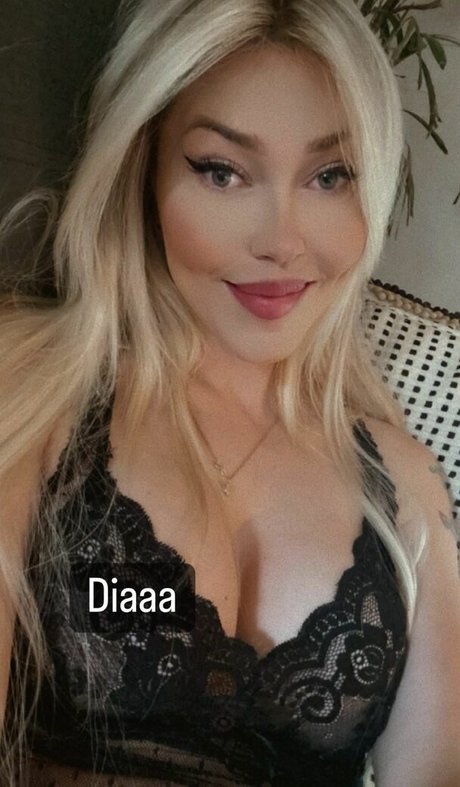 Adri Freitag ポルノモデル 画像