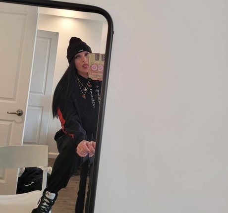 ブラックマジックオンリーファンズ ホットセクシー 写真