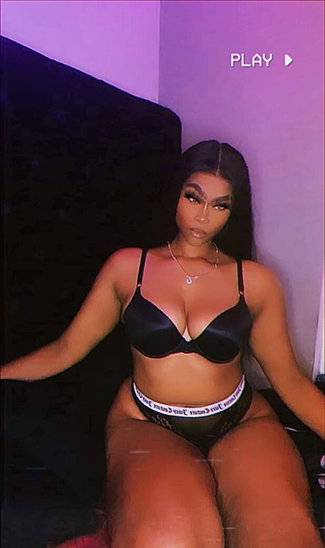 Tenuzen ヌード女優 画像