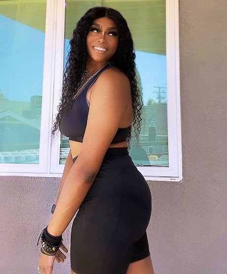 Tenuzen 美しいモデル 写真