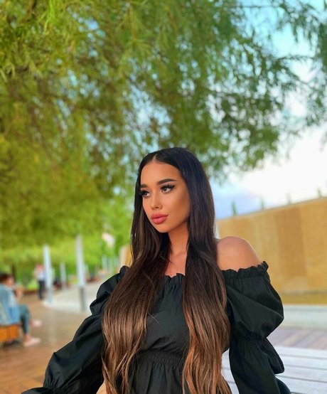 Sophia Adamova 可愛い女優 ギャラリー