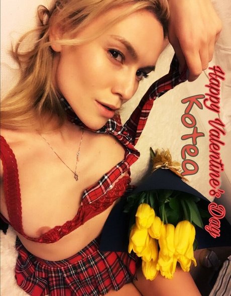 Olia Tira エロティック女優 ギャラリー