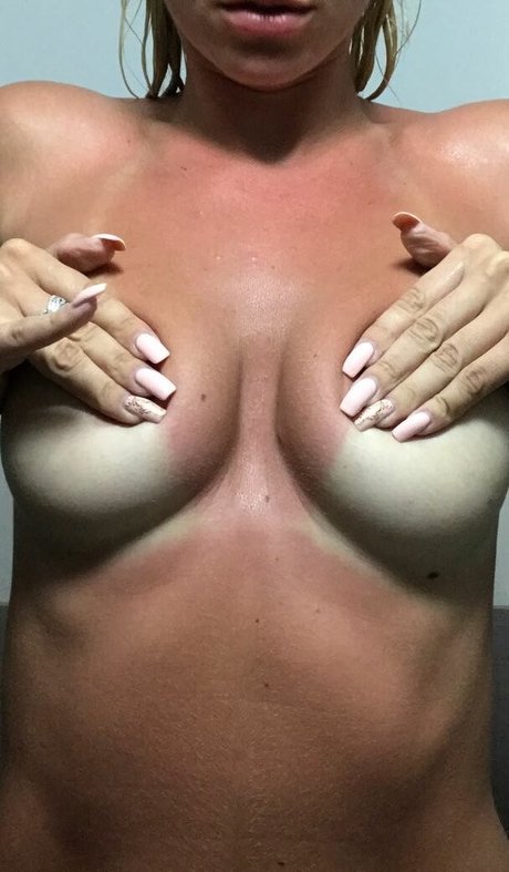 Olia Tira ポルノスター 独占 写真