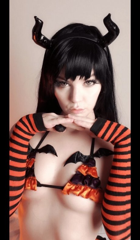 ぽっちゃり 主観視点 OnlyFans アートヌード 写真