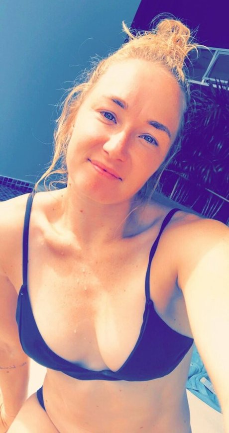 Julia Glushko 可愛い女優 写真