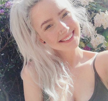 クーガー熟女オンリーファンズ ポルノグラフィック 写真