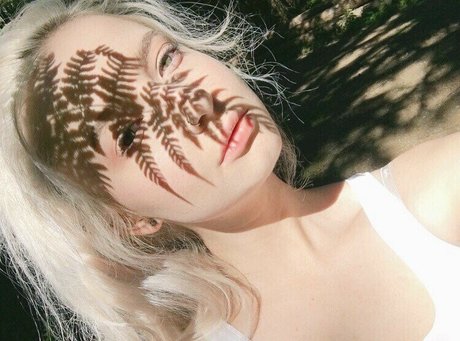 アジア人 ノーPPV オンリーファンズ 無料セックス 写真