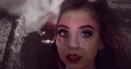 Musicalethan アダルトモデル 写真