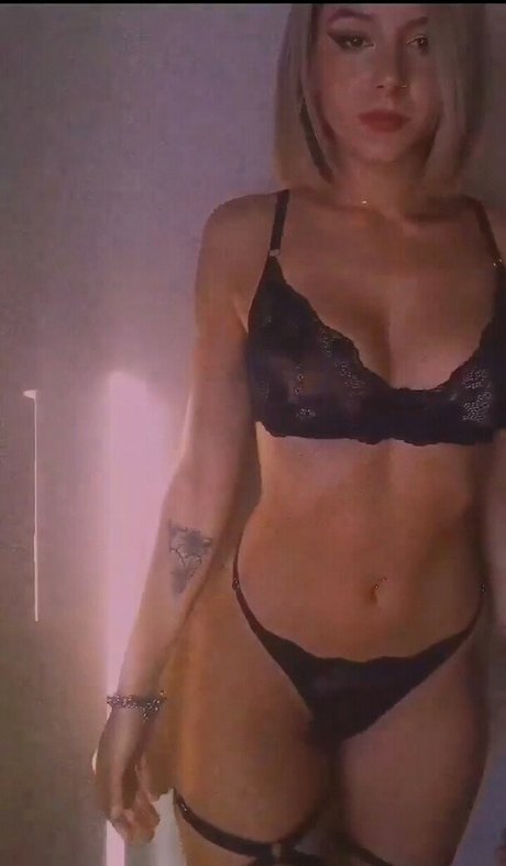 巨乳の黒人女性オンリーファンズ 無料セックス 写真