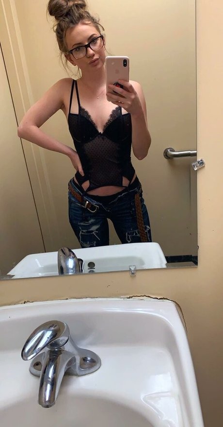 小人ヌードオンリーファンズ ホットセクシー 写真