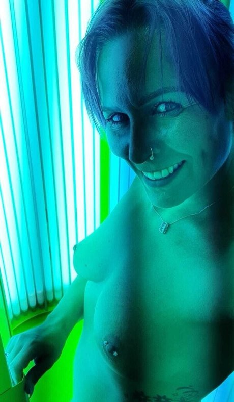 ukhotwife ヌードスター 写真