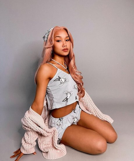 Tori Pareno ヌードモデル 写真