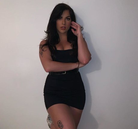 ジンジャートゥインクオンリーファンズ アダルト無料 写真