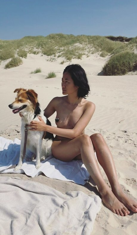 Nakiesheri ポルノモデル 写真