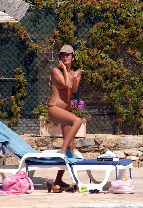 Alessia Merz 美しいスター 写真