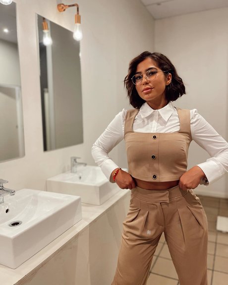 おばあちゃんの熟女OnlyFans ホットセックス 画像