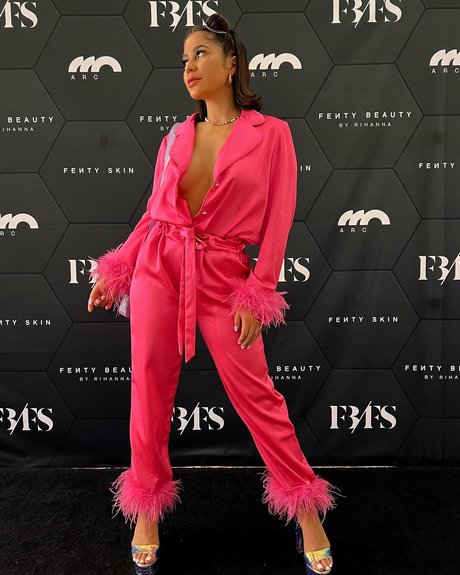 最高のプッシーオンリーファンズ 限定 写真