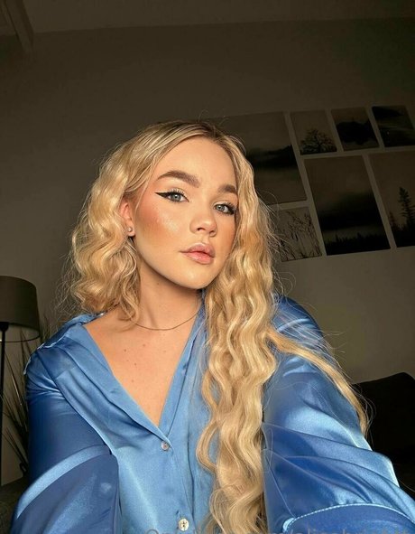 alicebrightt 素敵なモデル 写真