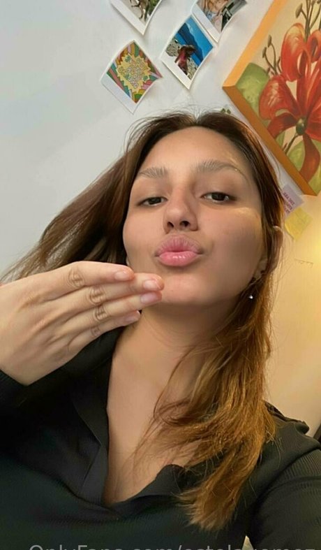 オンリーファンズでのセクスティング アートヌード 画像