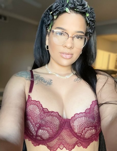 ブラック・ポーグ・オンリーファンズ ホット裸 写真